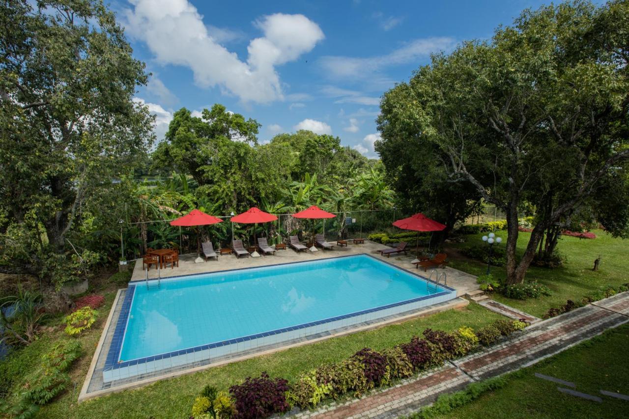 Sigiriya Wewa Addara Hotel - Hotel By The Lake Eksteriør billede