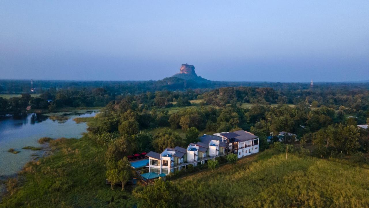 Sigiriya Wewa Addara Hotel - Hotel By The Lake Eksteriør billede